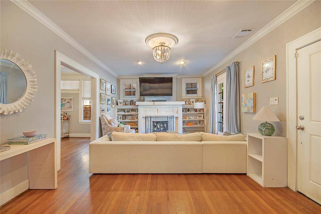 Dallas, TX 75206,5828 Prospect Avenue