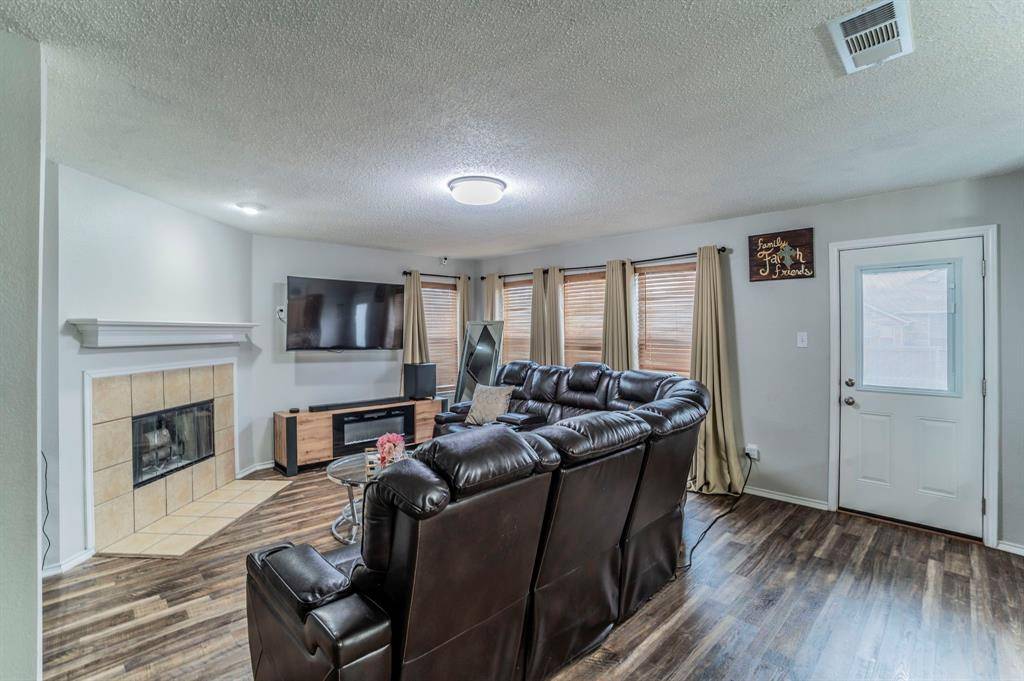 Red Oak, TX 75154,105 Forest Park Lane