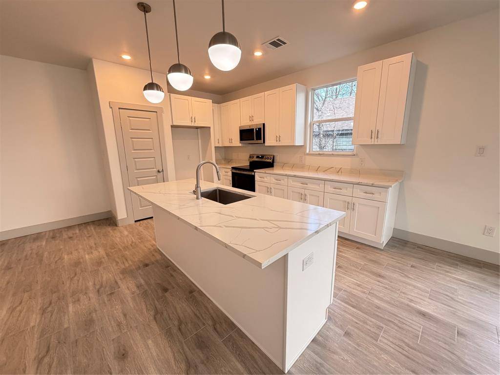 Fort Worth, TX 76105,5154 Charlene Street