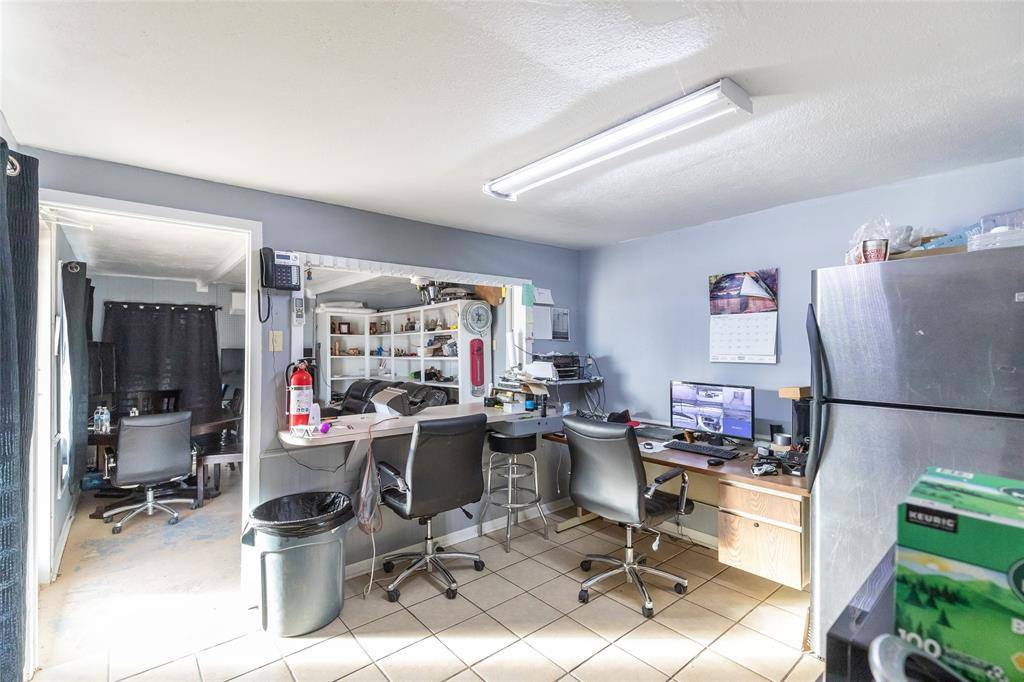 Munday, TX 76371,711 S 3rd Ave