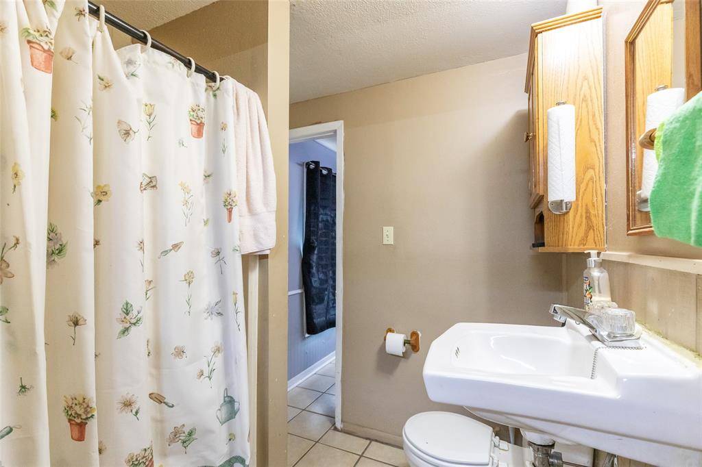 Munday, TX 76371,711 S 3rd Ave