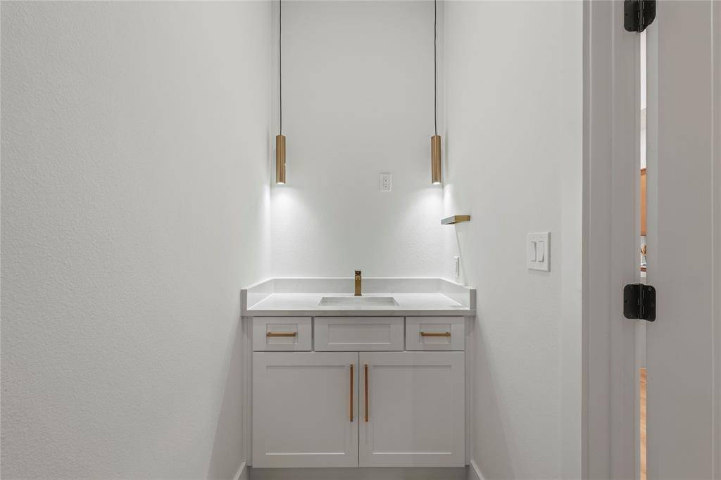 Dallas, TX 75203,603 S Moore Street