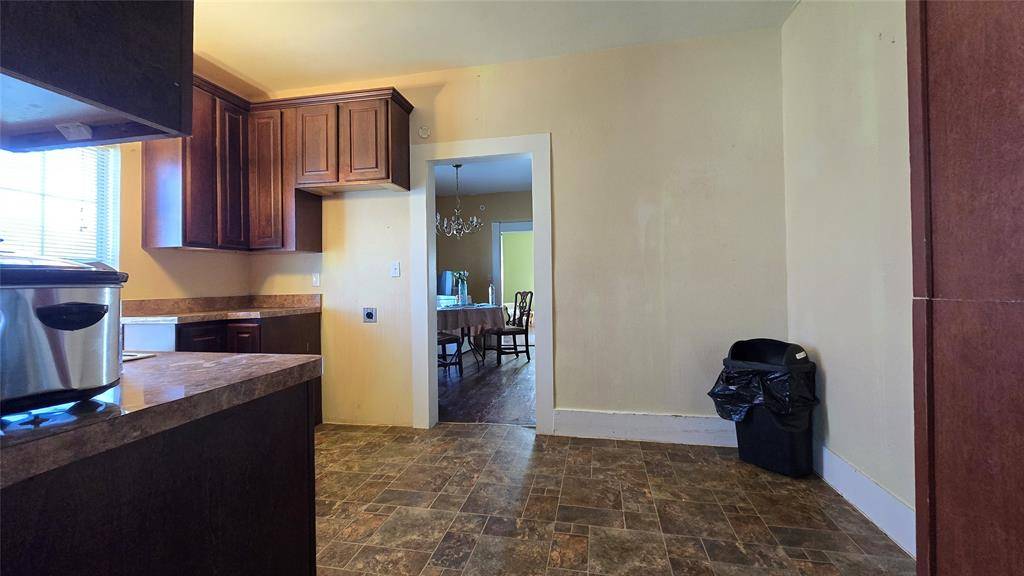 Milford, TX 76670,204 W Crossmain