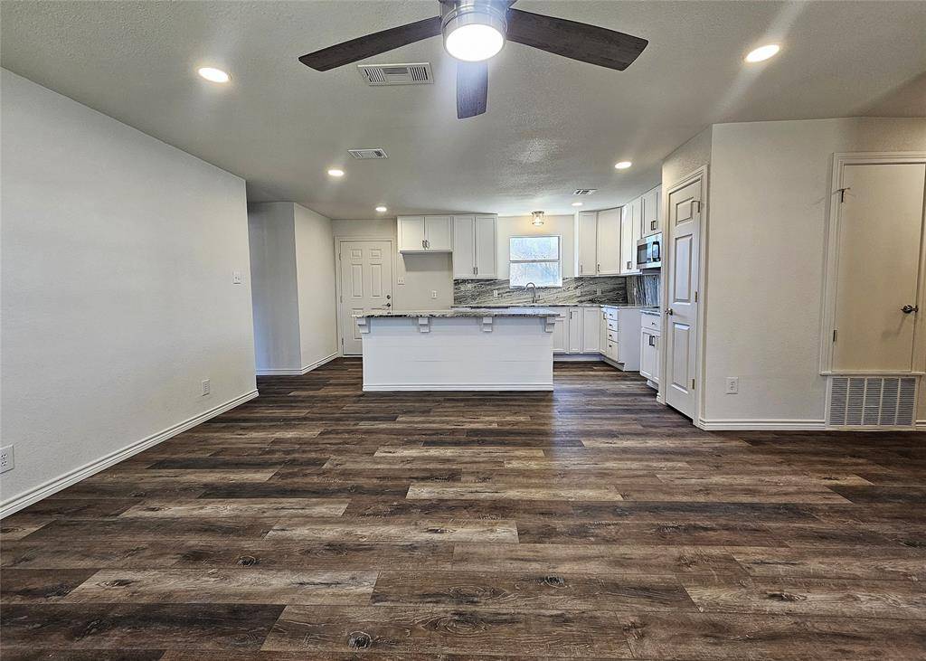 Groesbeck, TX 76642,910 Willow Pond Road