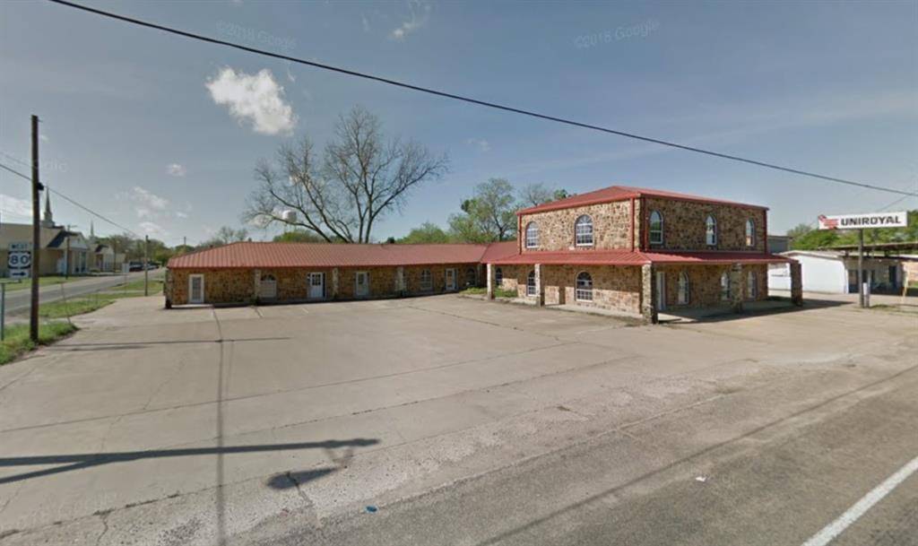 Edgewood, TX 75117,106 E Pine Street