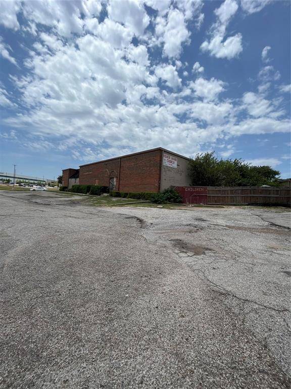 Dallas, TX 75237,3304 W Camp Wisdom Road #A and B