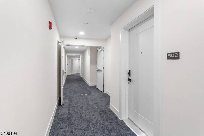 Paterson City, NJ 07503,87 Mary St #502