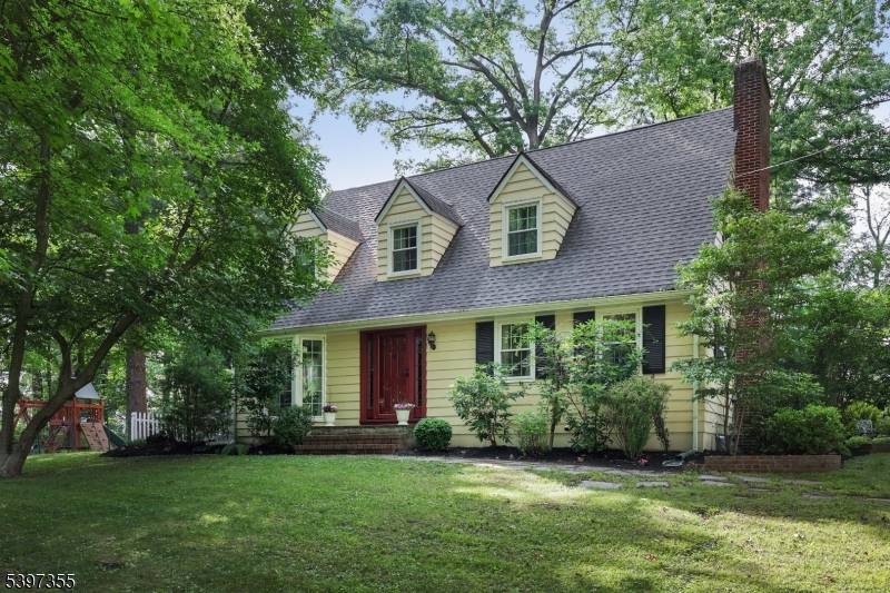 Rahway City, NJ 07065,924 Maurice Ave