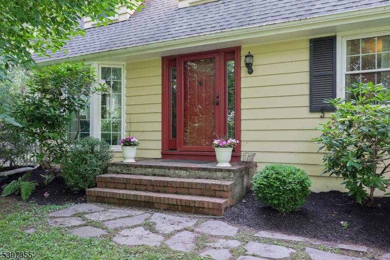 Rahway City, NJ 07065,924 Maurice Ave