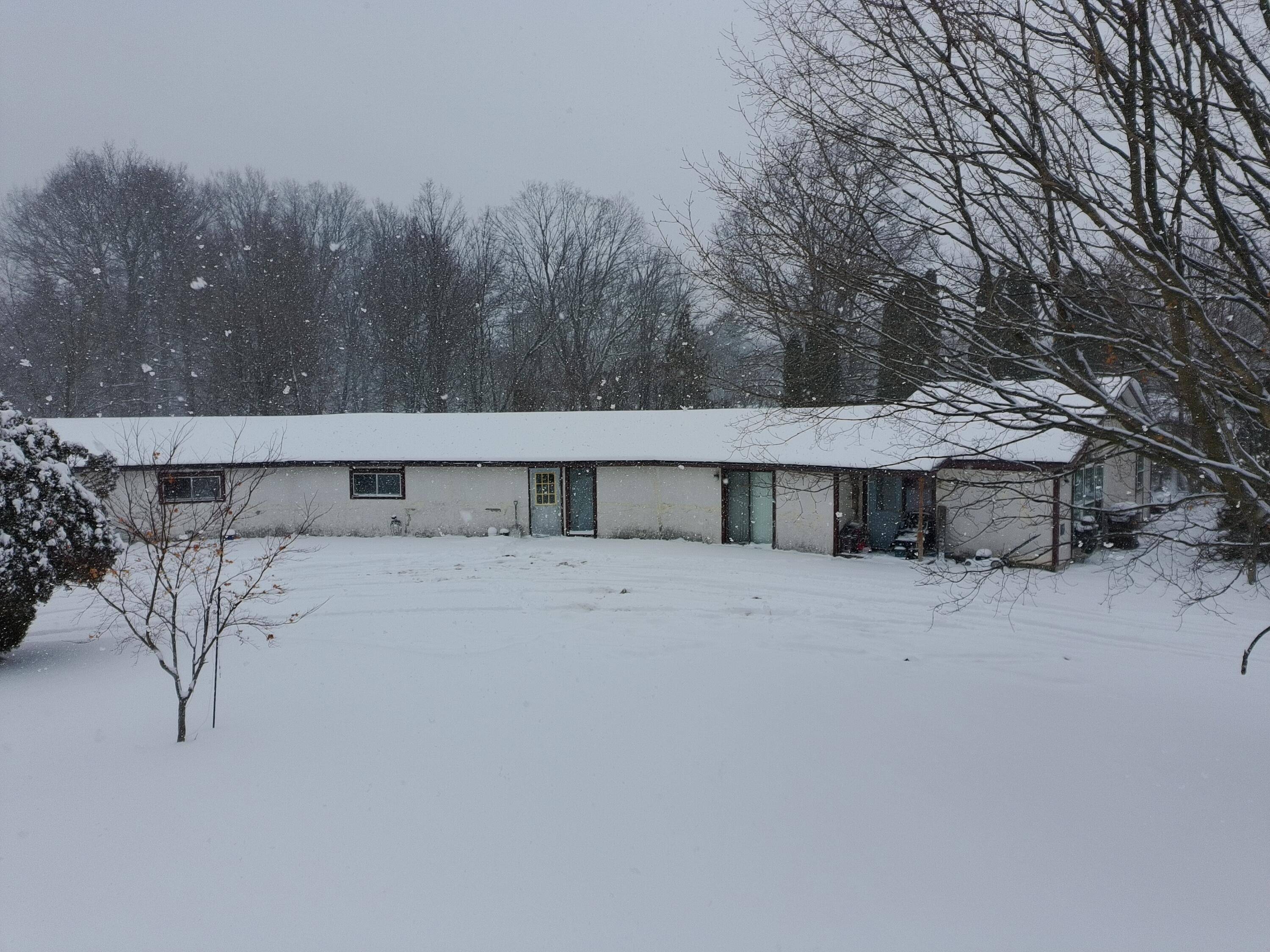 Watervliet, MI 49098,8021 Forest Beach RD