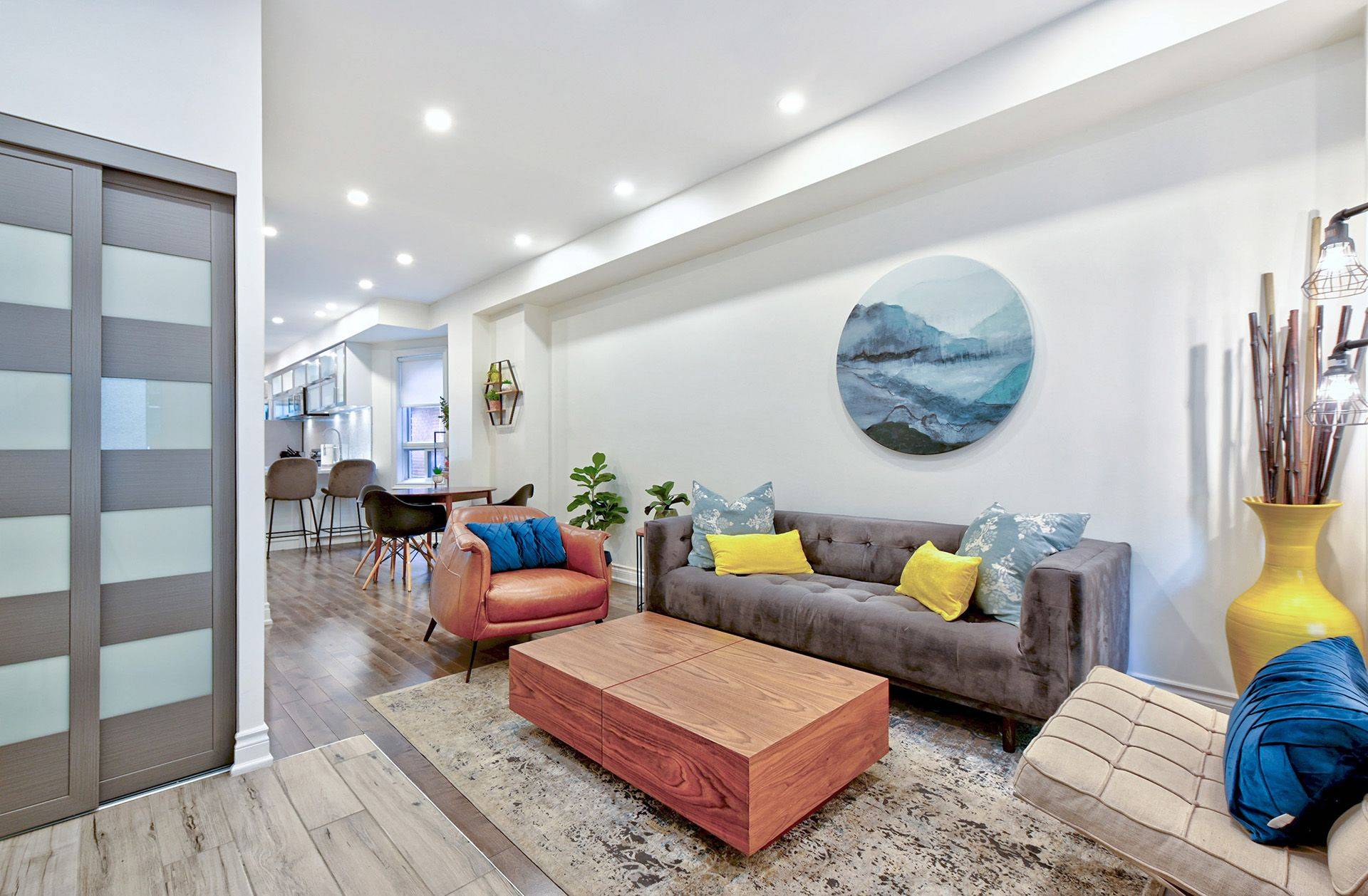 Toronto C02, ON M6G 2R2,717 Palmerston AVE