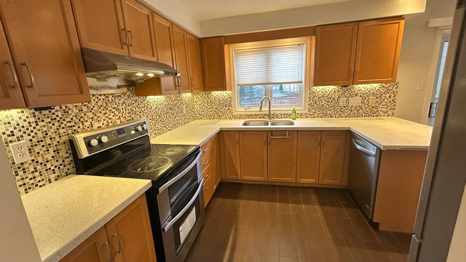 Markham, ON L3P 7X6,145 Sunway SQ