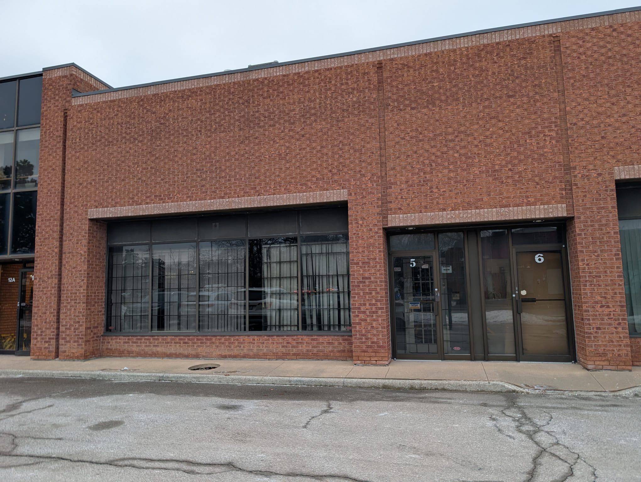 Vaughan, ON L4K 4H4,644 Millway AVE #5