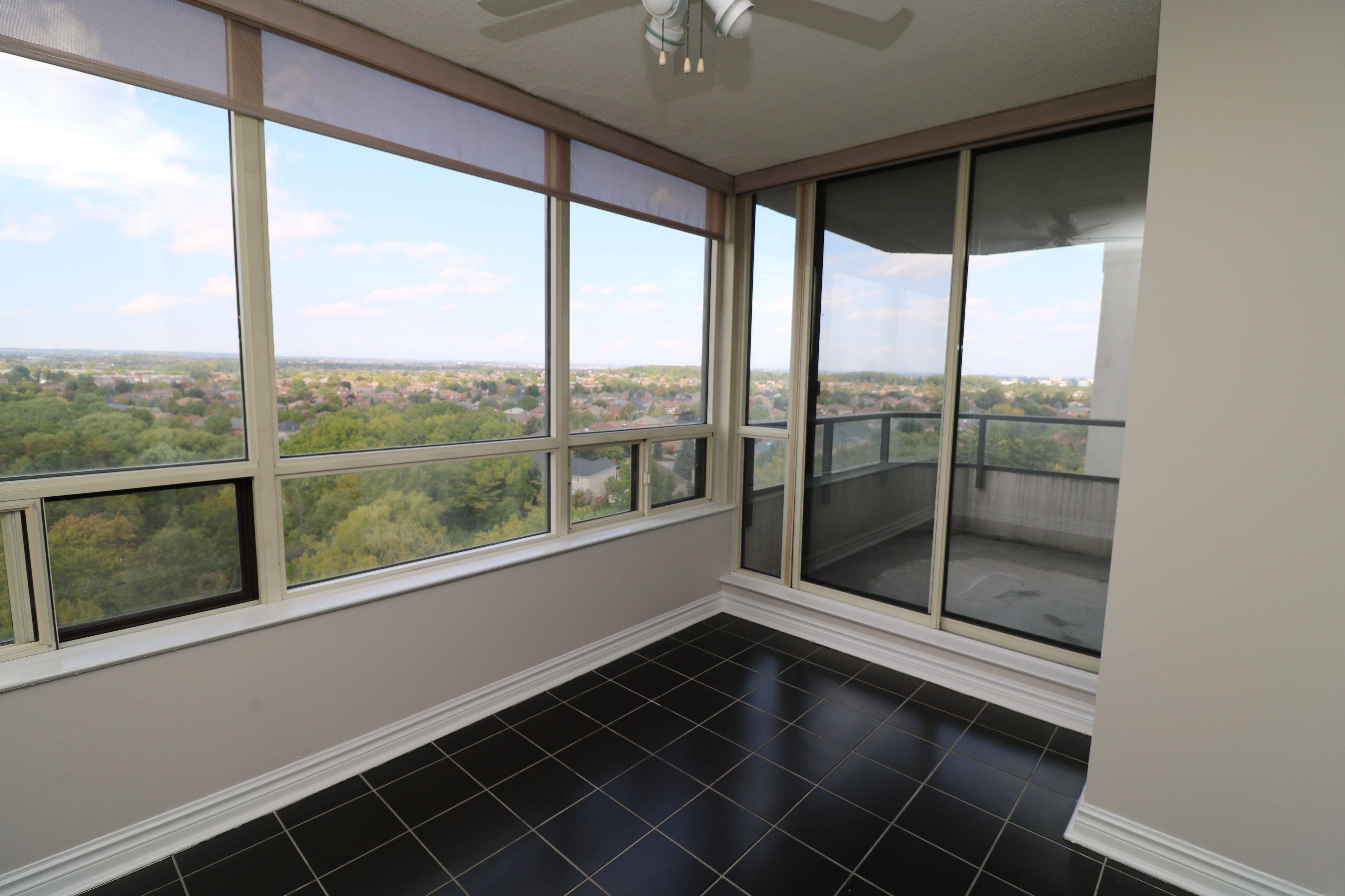 Richmond Hill, ON L4B 3J7,8501 Bayview AVE #1206