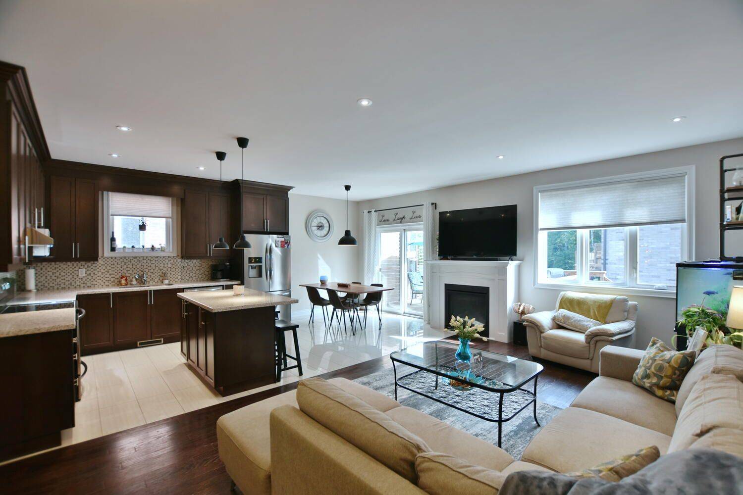 Wasaga Beach, ON L9Z 2Z8,71 48th ST S