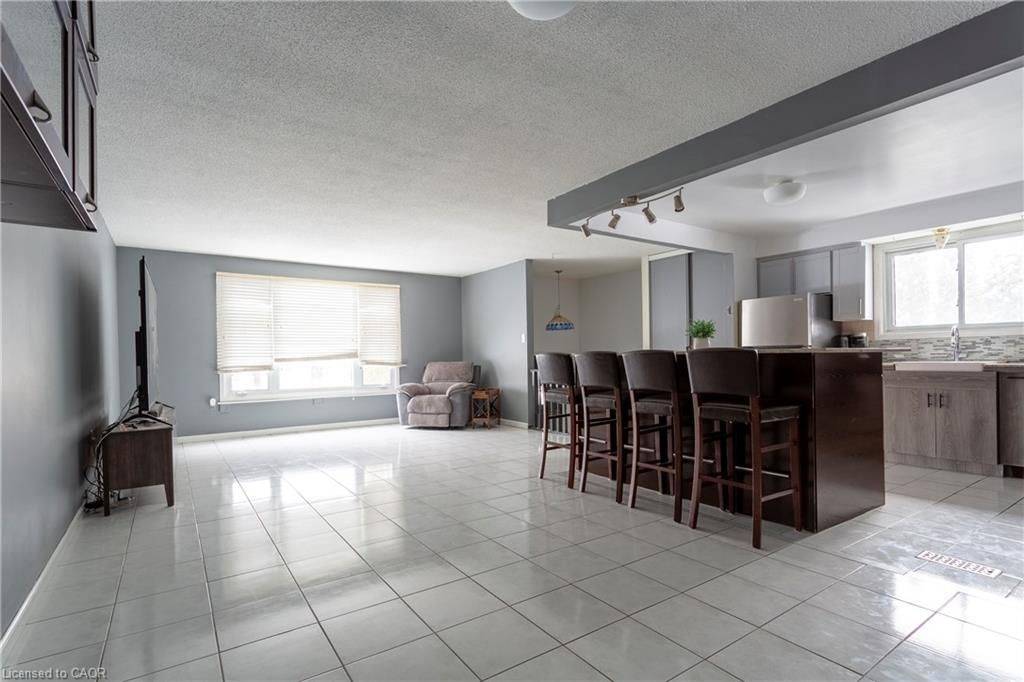 Burlington, ON L7P 4G8,2303 Malcolm CRES