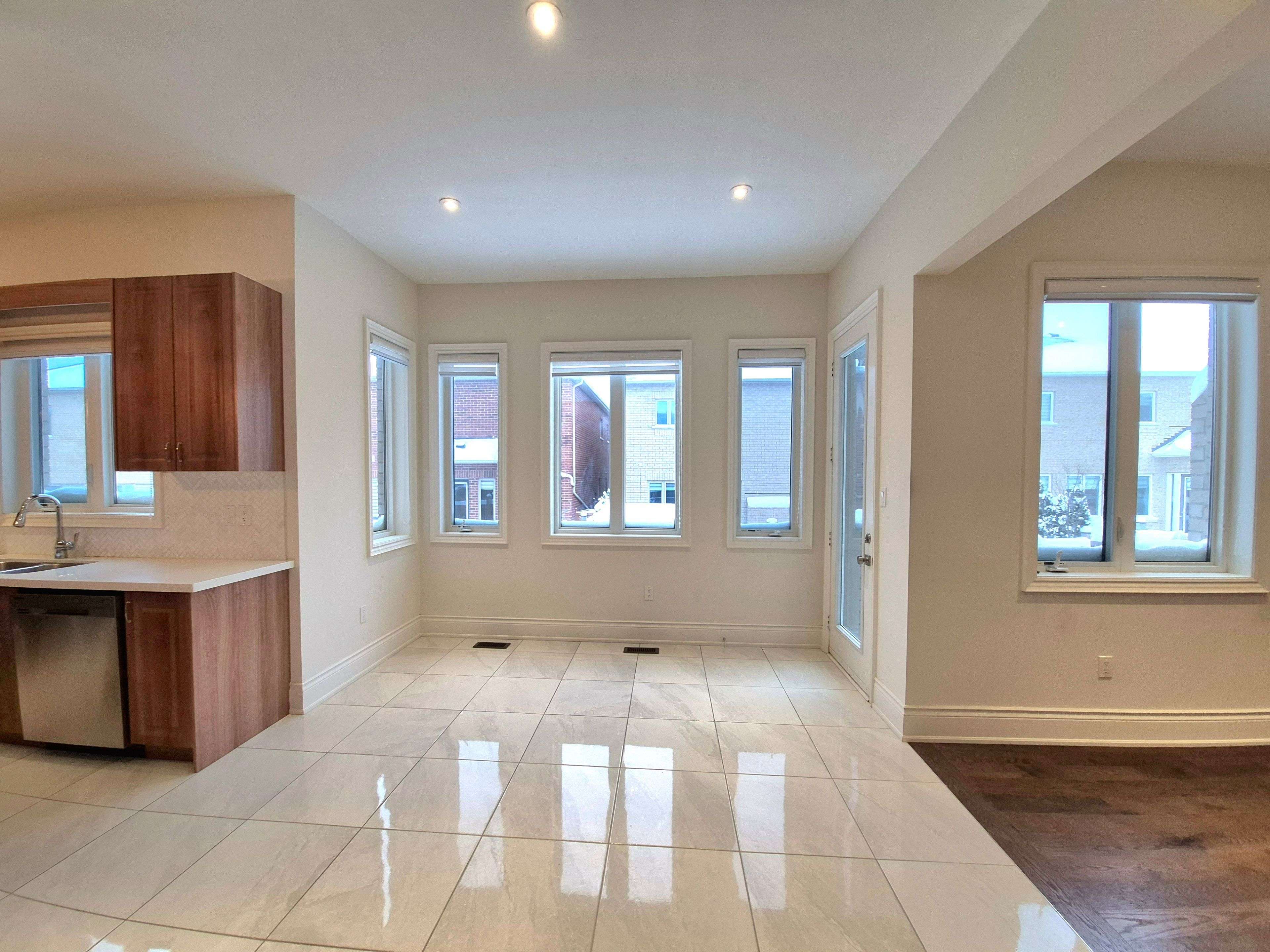 Oakville, ON L6H 0T6,3222 William Rose WAY