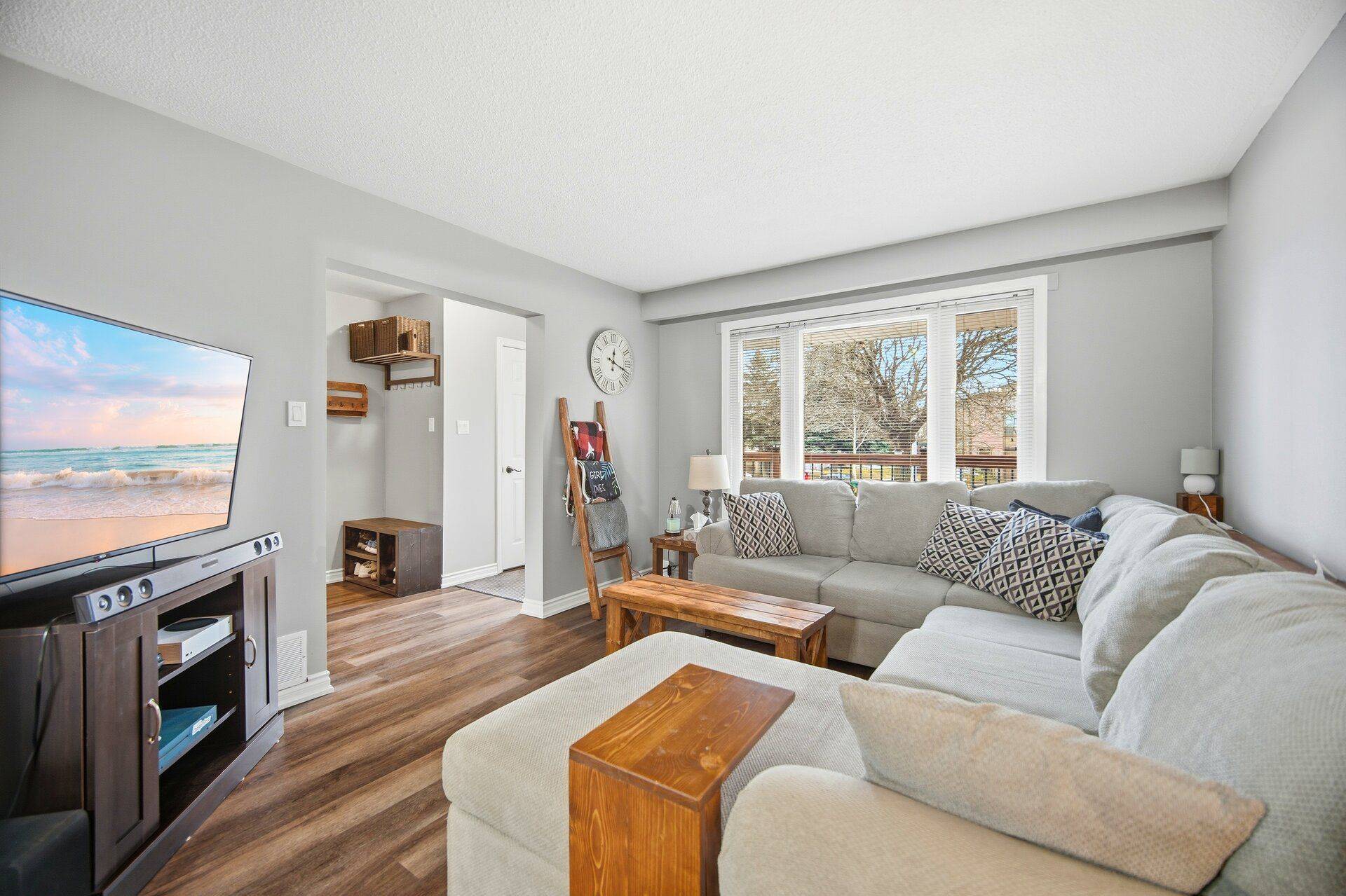 Brampton, ON L6S 2A5,64 Greenbriar RD