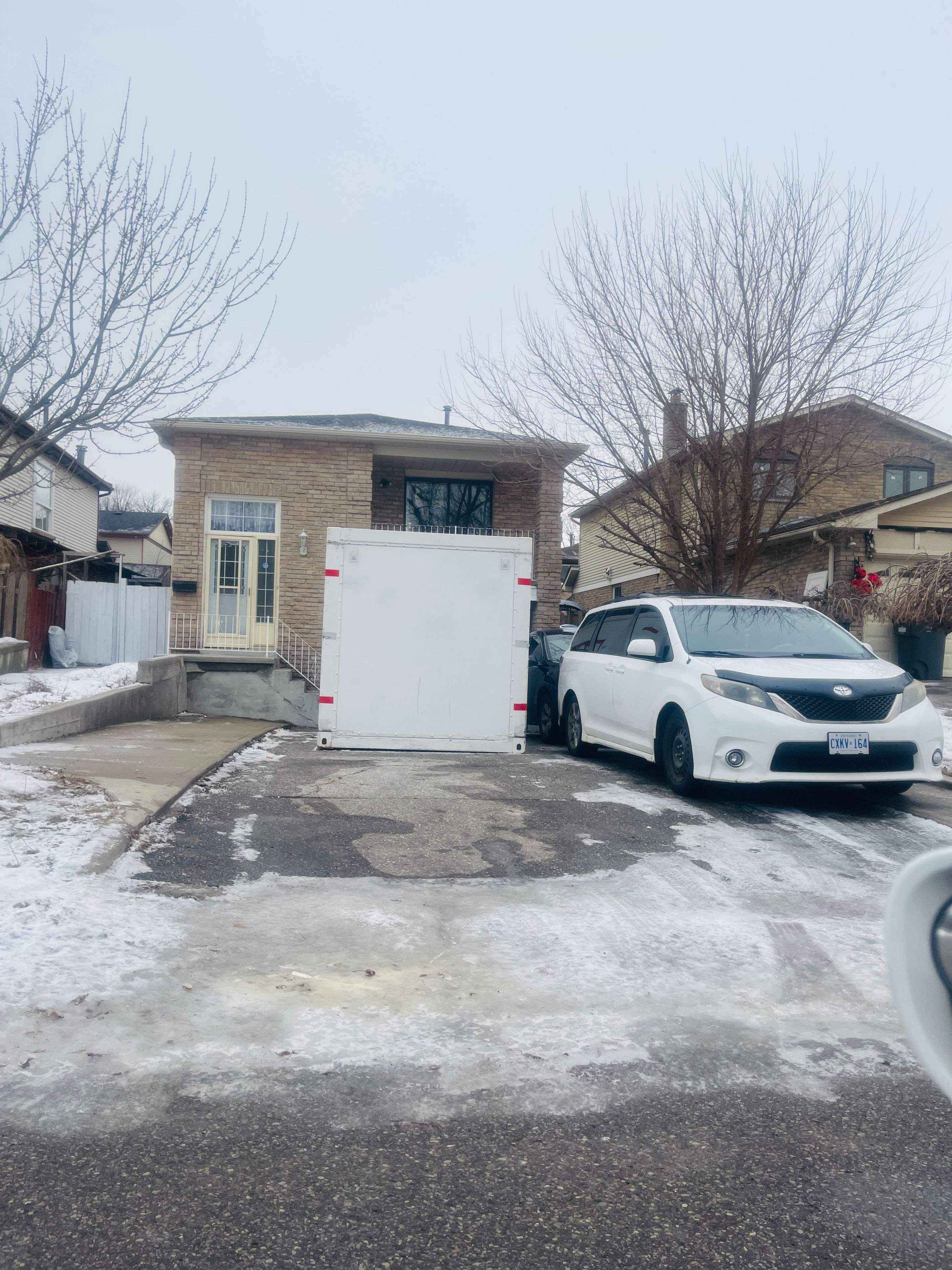 Brampton, ON L6Y 2L2,82 Dafoe CRES