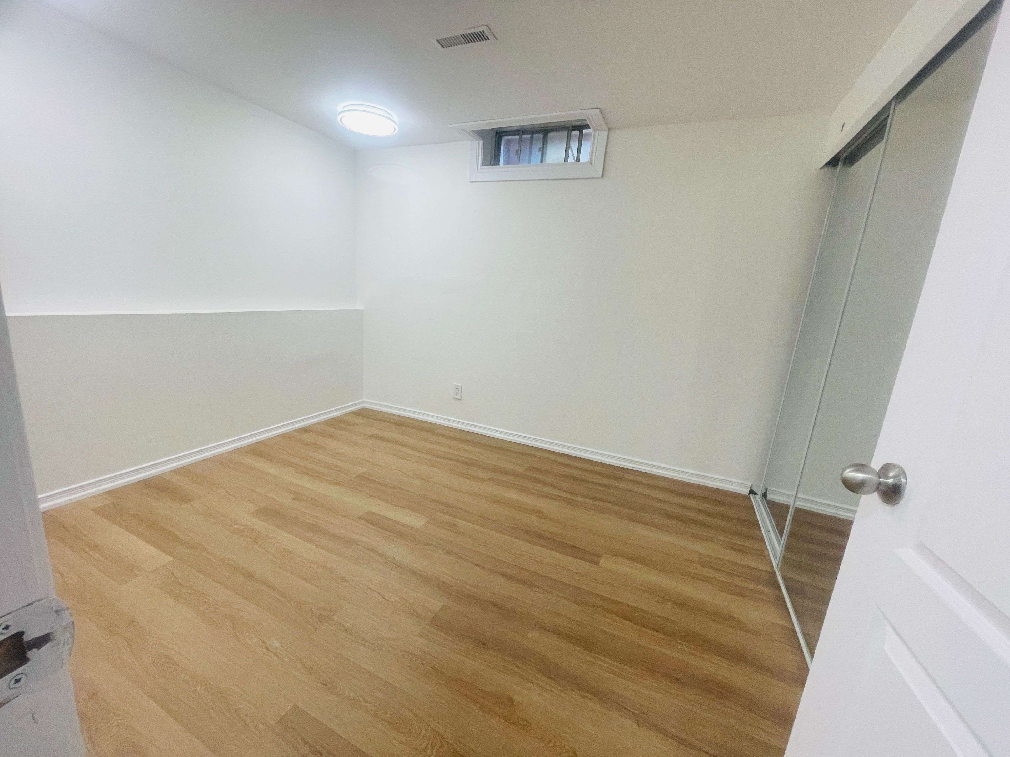 Brampton, ON L6Y 2L2,82 Dafoe CRES