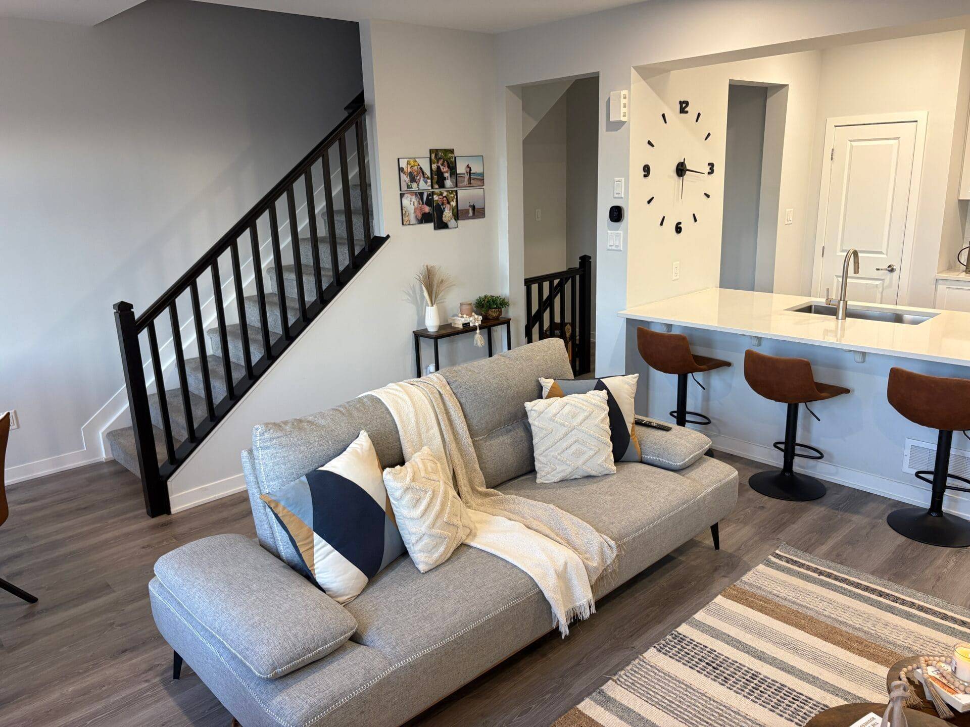 Stittsville - Munster - Richmond, ON K0A 2Z0,617 Quilter ROW