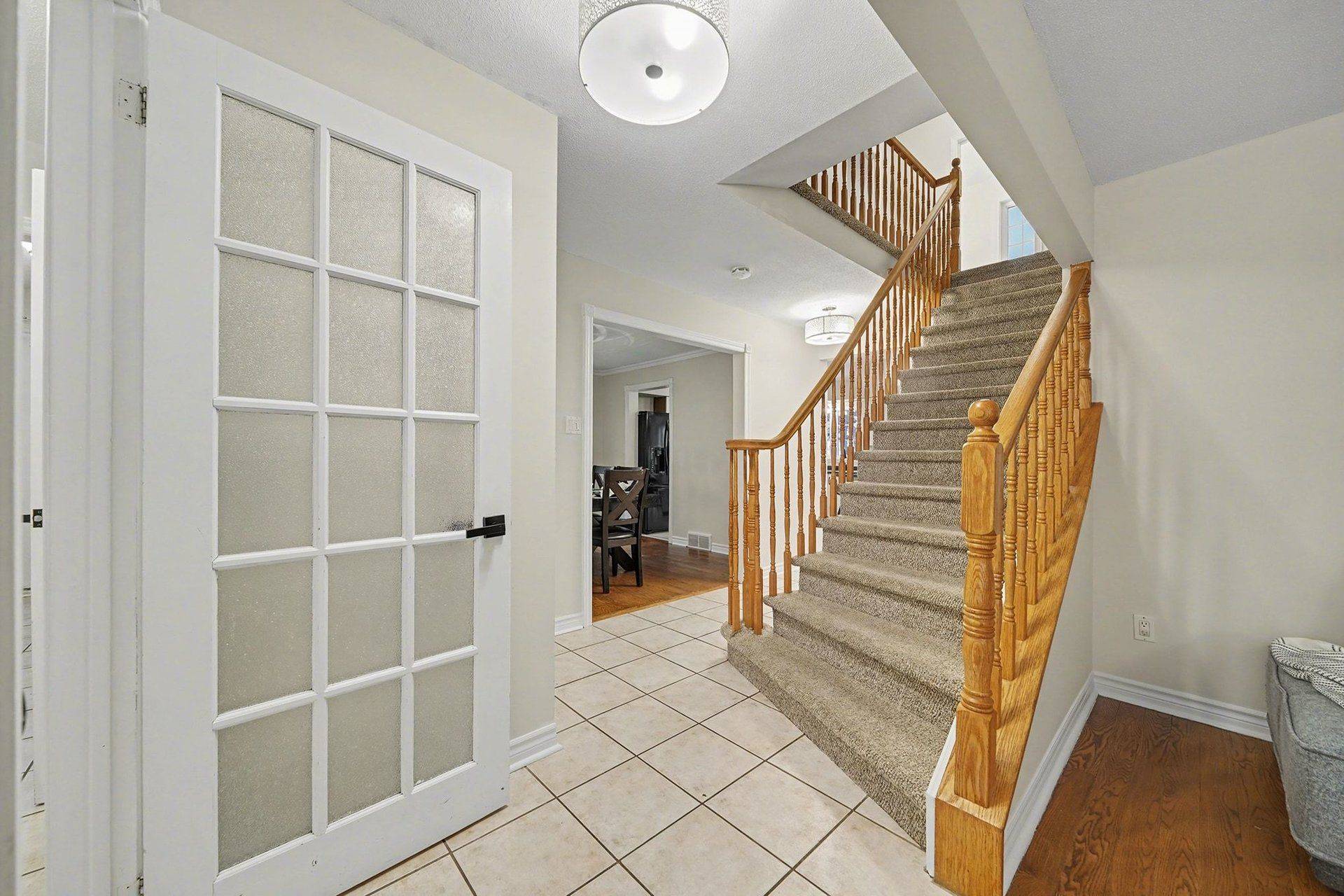 Barrhaven, ON K2J 3W6,15 Halley ST