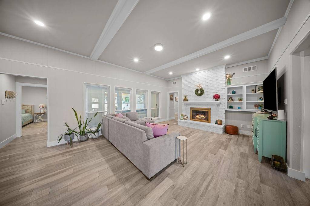 Richardson, TX 75081,900 E Spring Valley Road