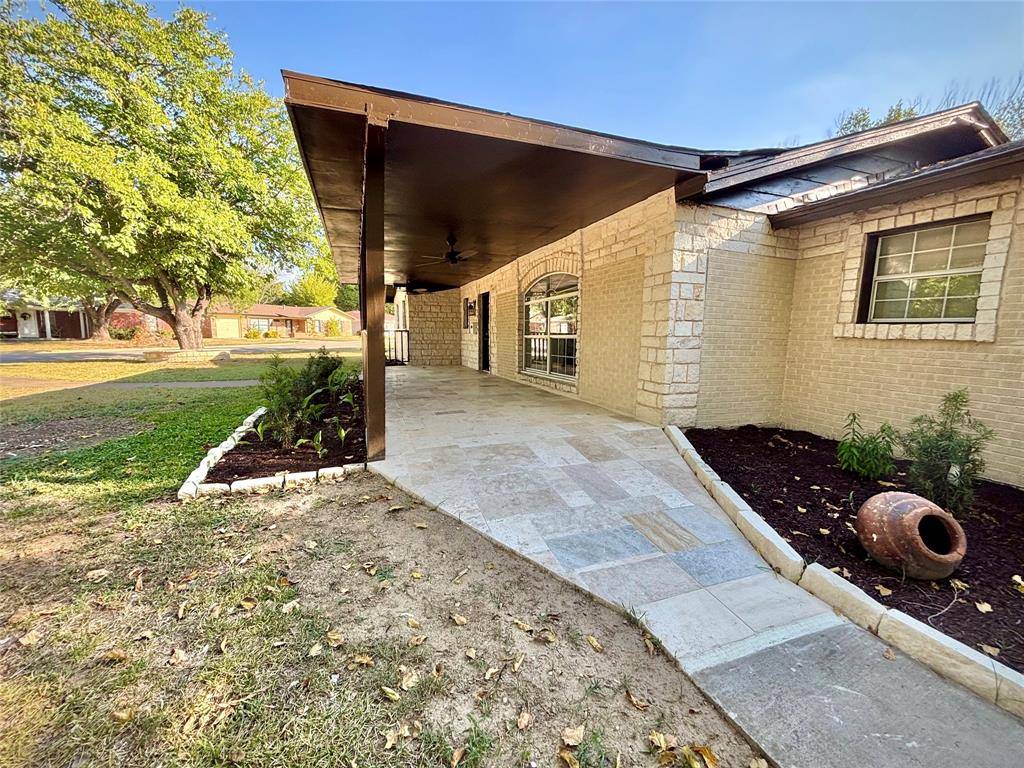 North Richland Hills, TX 76117,3557 Reeves