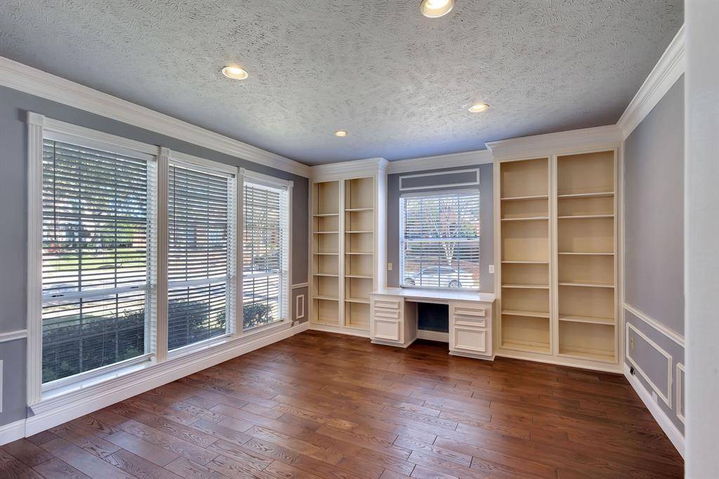 Irving, TX 75063,2204 Yaupon Drive