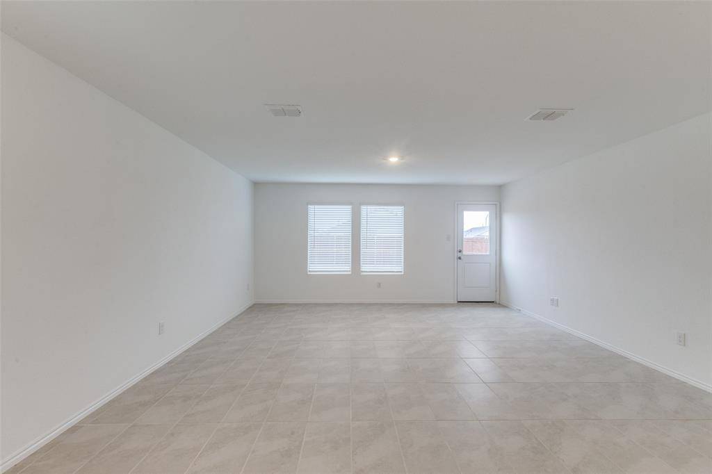 Ennis, TX 75119,609 Vicksburg Drive