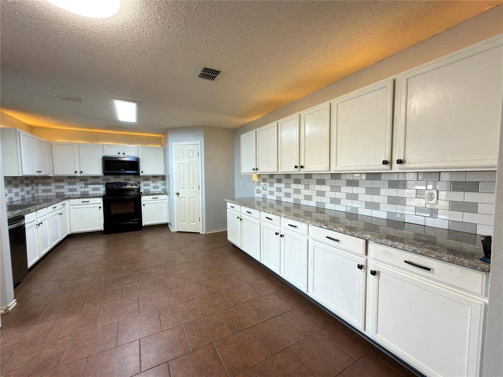 Grand Prairie, TX 75052,2032 Cap Rock Lane