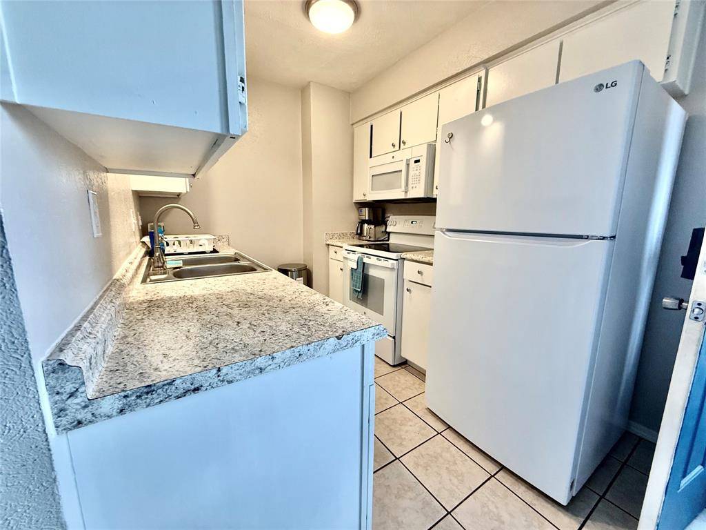 Denison, TX 75020,1905 W Morton Street #19