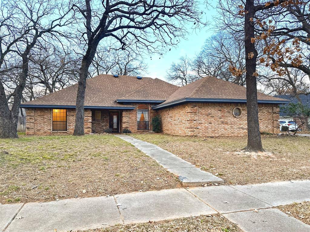 Azle, TX 76020,509 Topside Drive