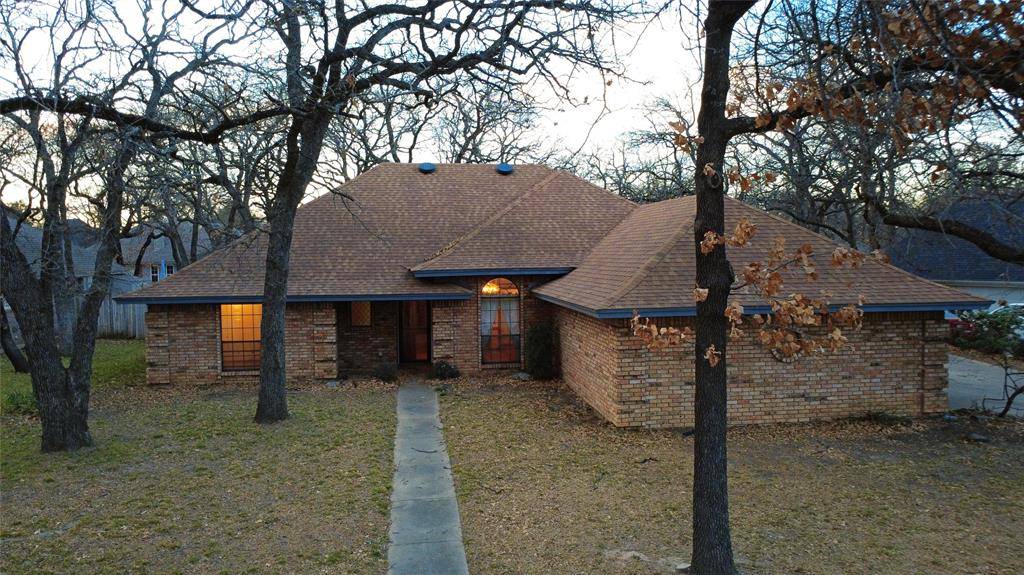 Azle, TX 76020,509 Topside Drive