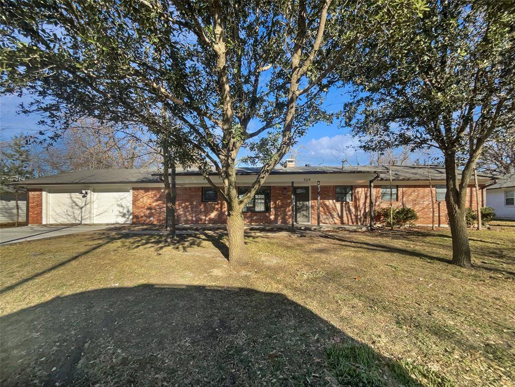 Van Alstyne, TX 75495,464 W Fulton Street