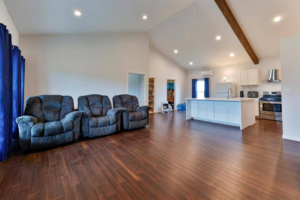 Whitesboro, TX 76273,3432 Old Town Road