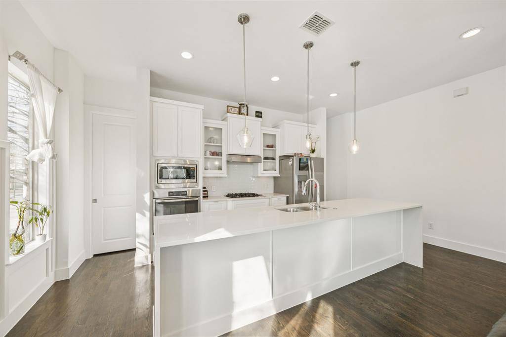 Dallas, TX 75204,3002 Zenia Drive