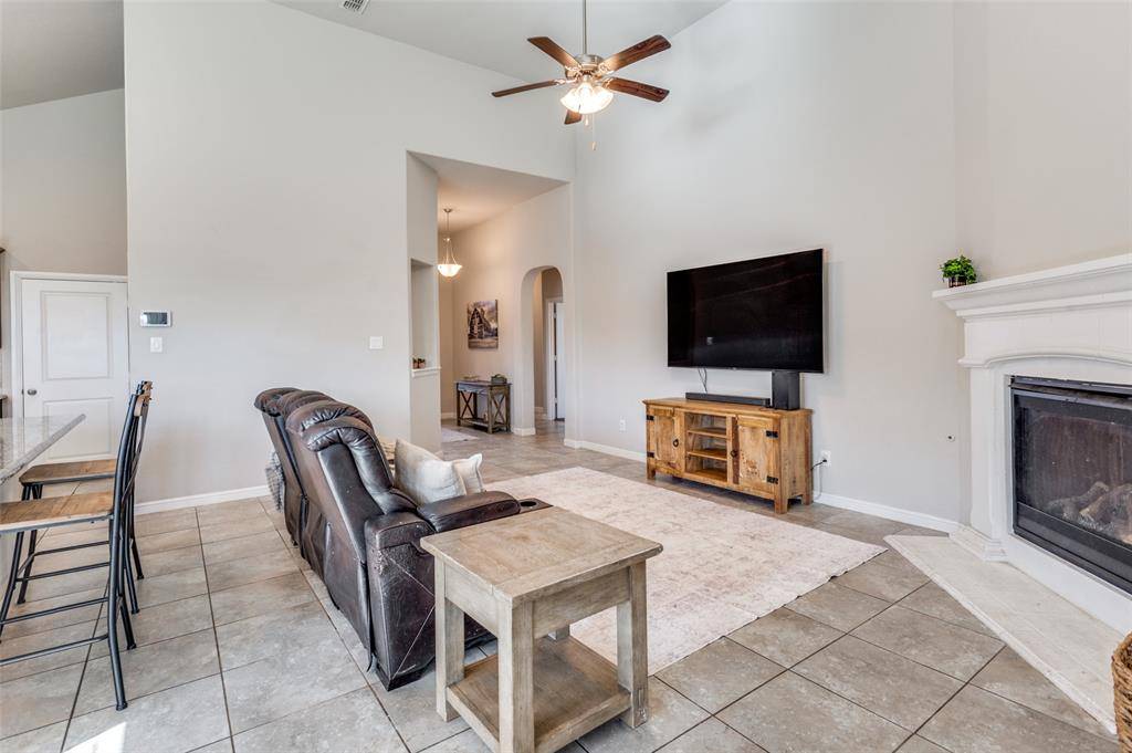 Saginaw, TX 76131,1133 Belsay