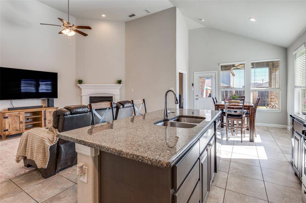 Saginaw, TX 76131,1133 Belsay