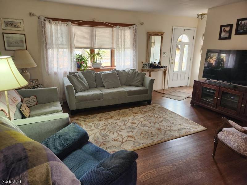 Paramus Boro, NJ 07652,211 Denver Rd