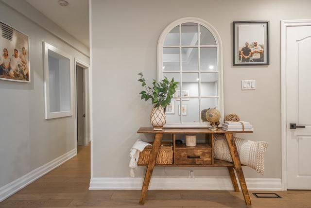 Oshawa, ON L1H 3Y5,201 Southlawn AVE