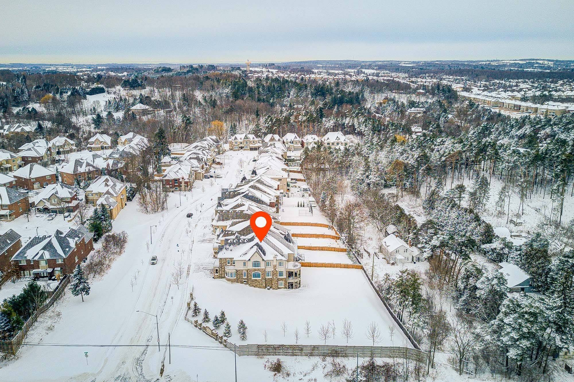 Aurora, ON L4G 3T1,99 Glensteeple TRL N