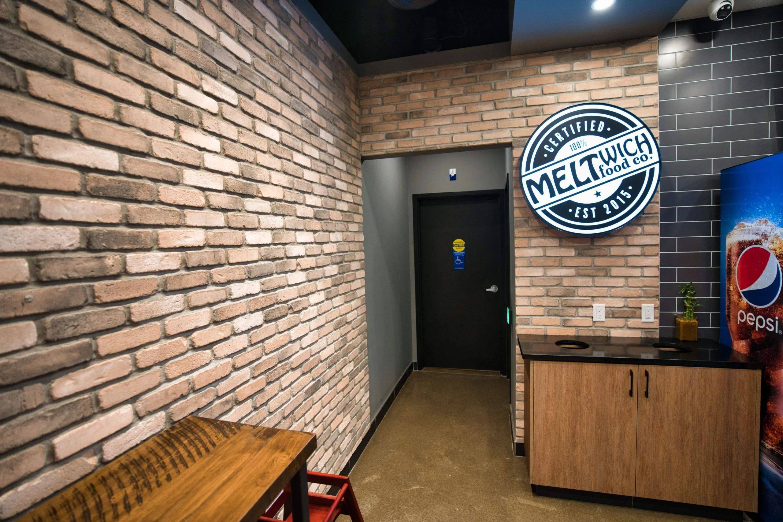 Newmarket, ON L3Y 0G3,57 Harry Walker Pkwy S ##A4-7