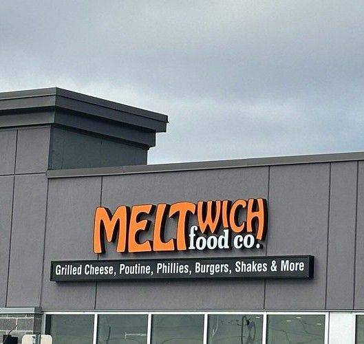 Newmarket, ON L3Y 0G3,57 Harry Walker Pkwy S ##A4-7