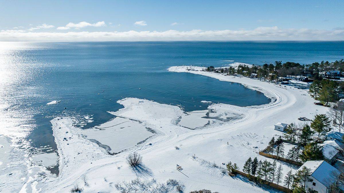 Tiny, ON L9M 0J1,144 Trout LN