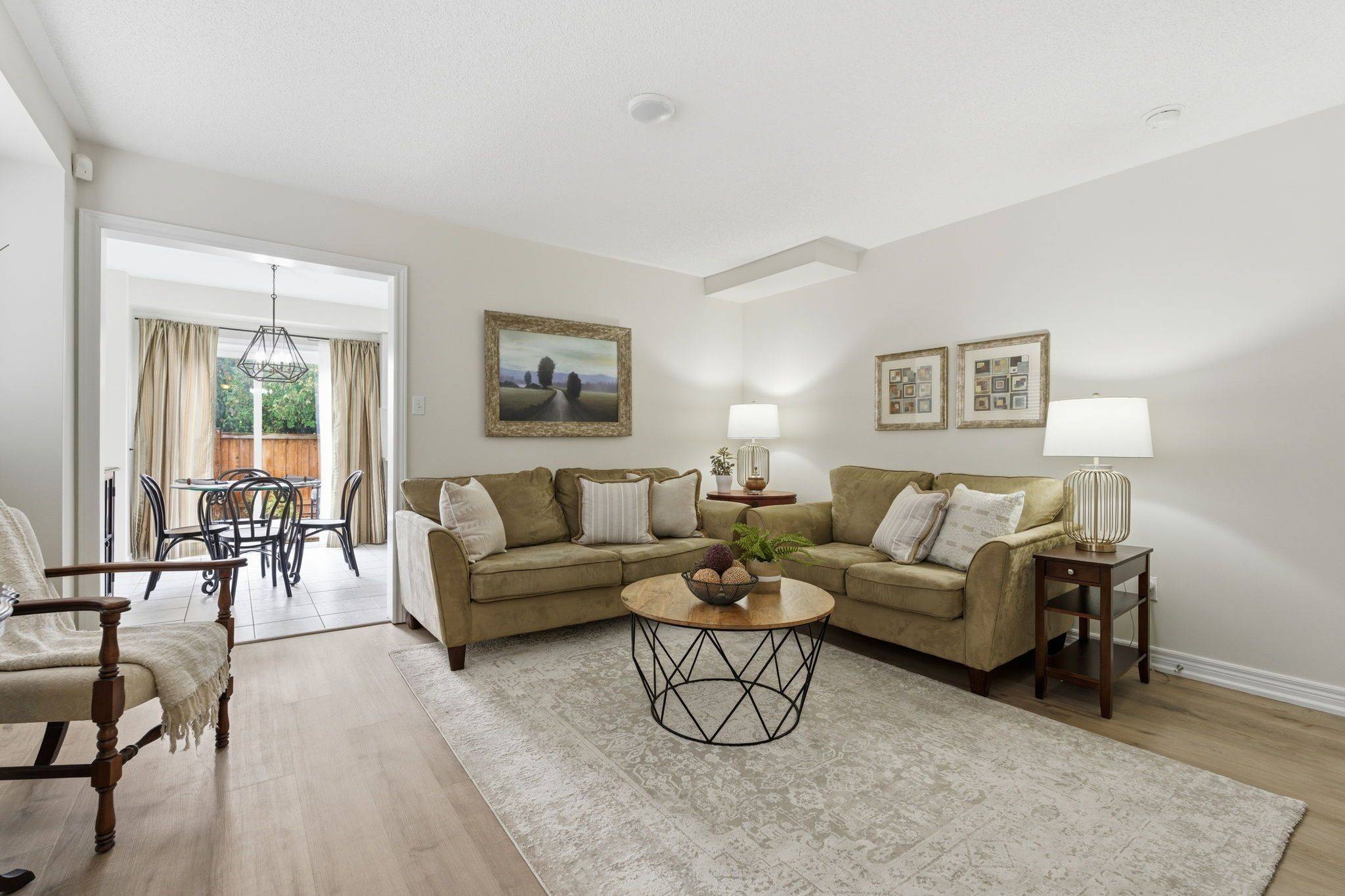 Hamilton, ON L8B 0K8,9 Slater CT