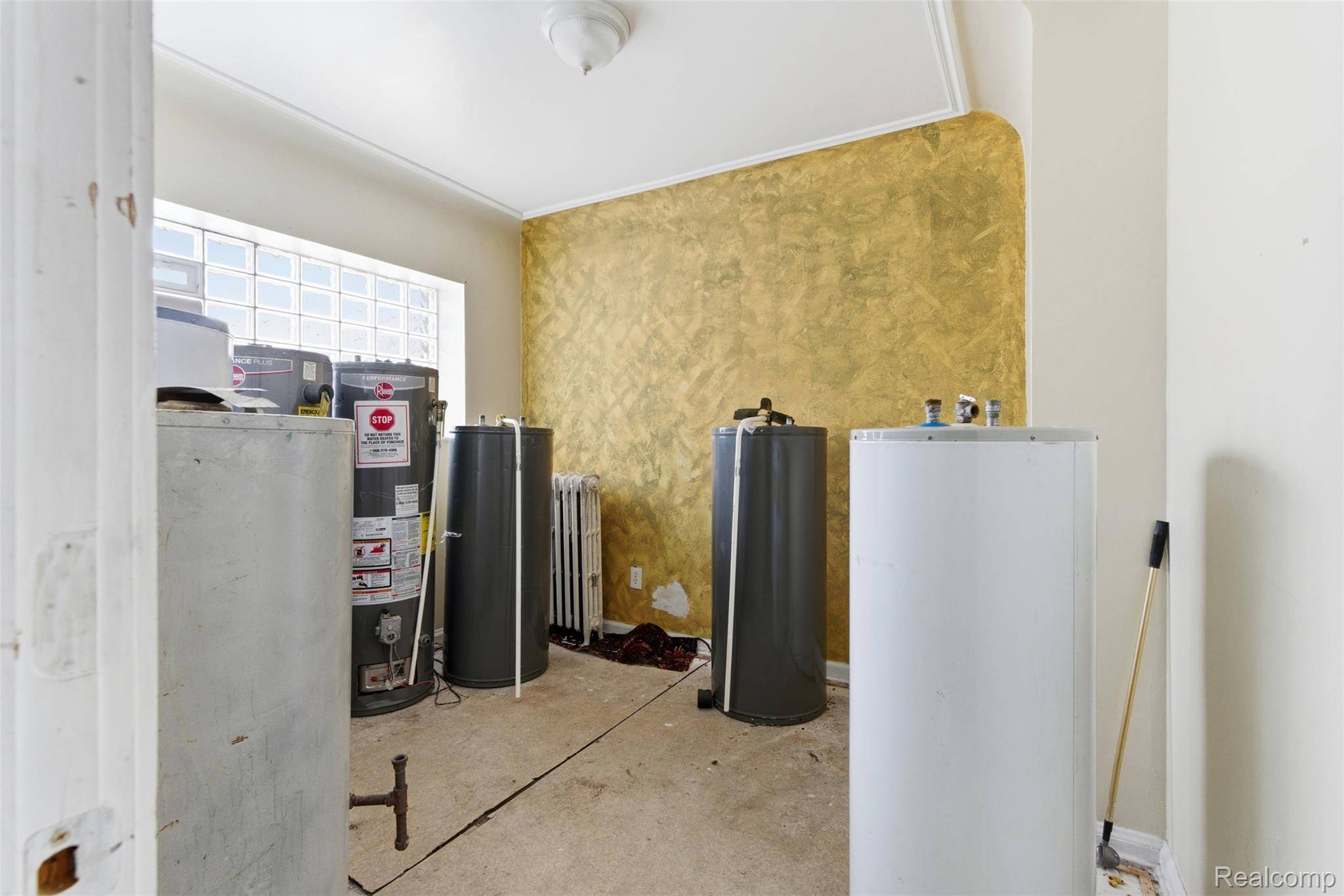 Detroit, MI 48221,4026 W McNichols RD