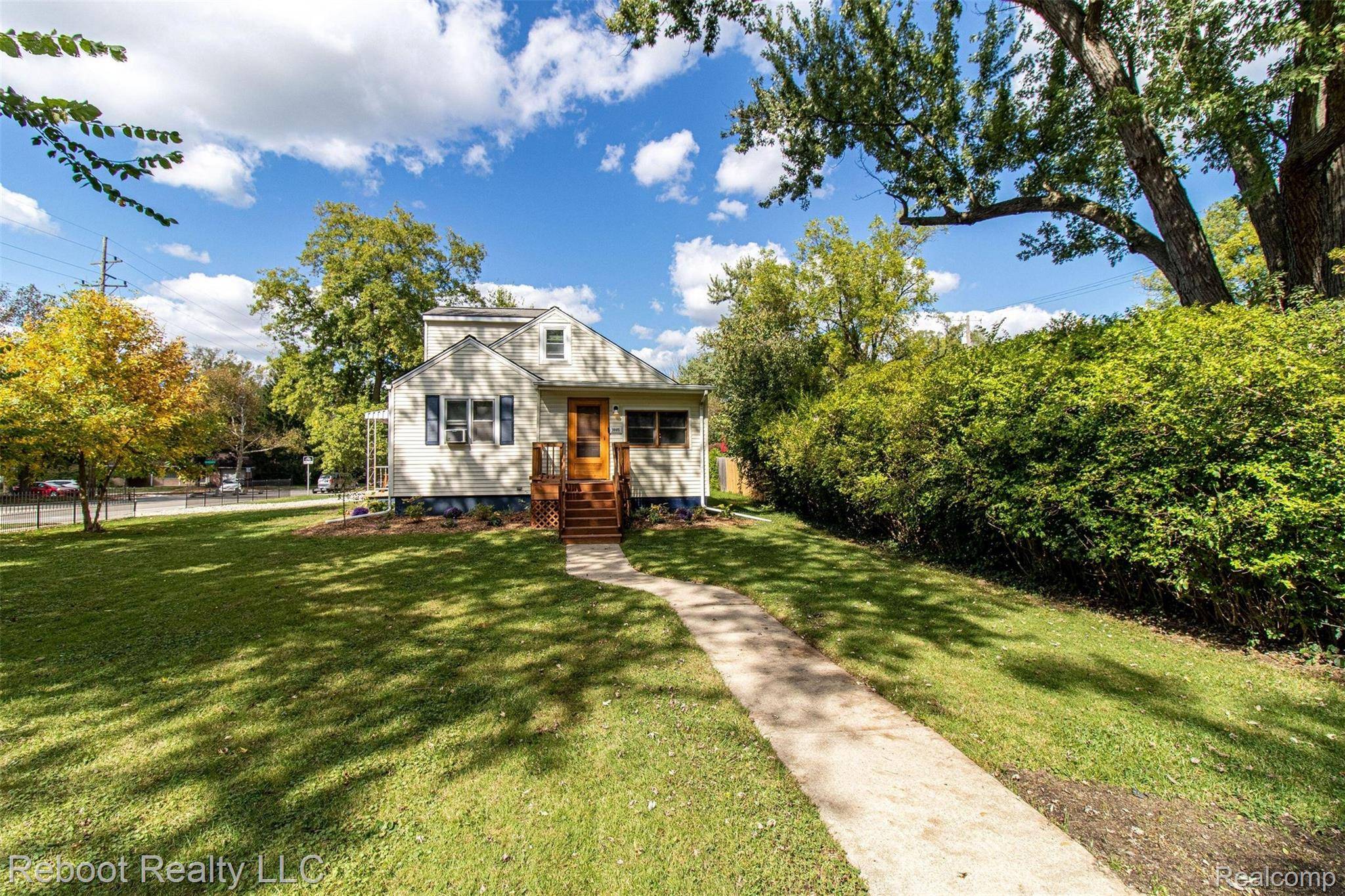 Ann Arbor, MI 48104,3005 Oakwood ST