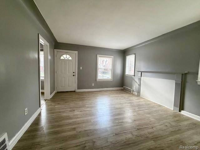 Detroit, MI 48227,9566 Whitcomb ST