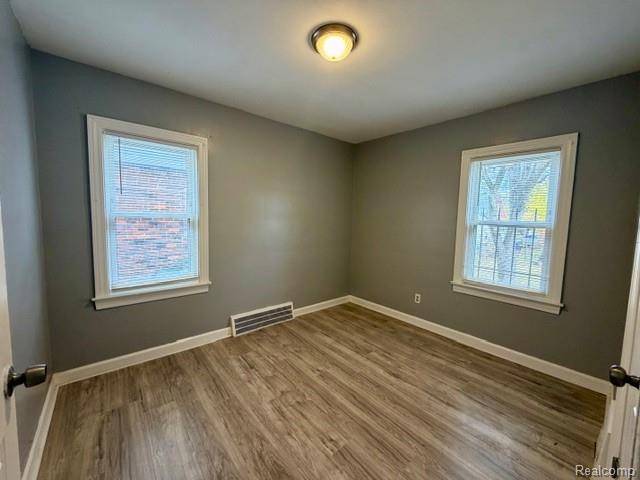 Detroit, MI 48227,9566 Whitcomb ST